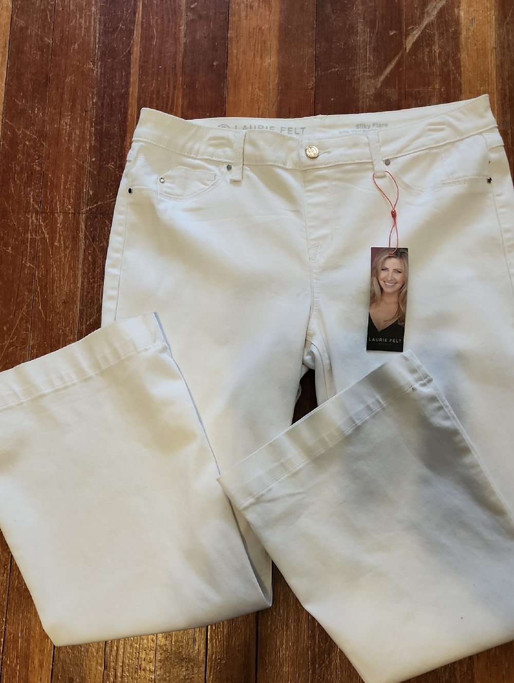 Laurie Felt Women's White Straight-Leg Jeans